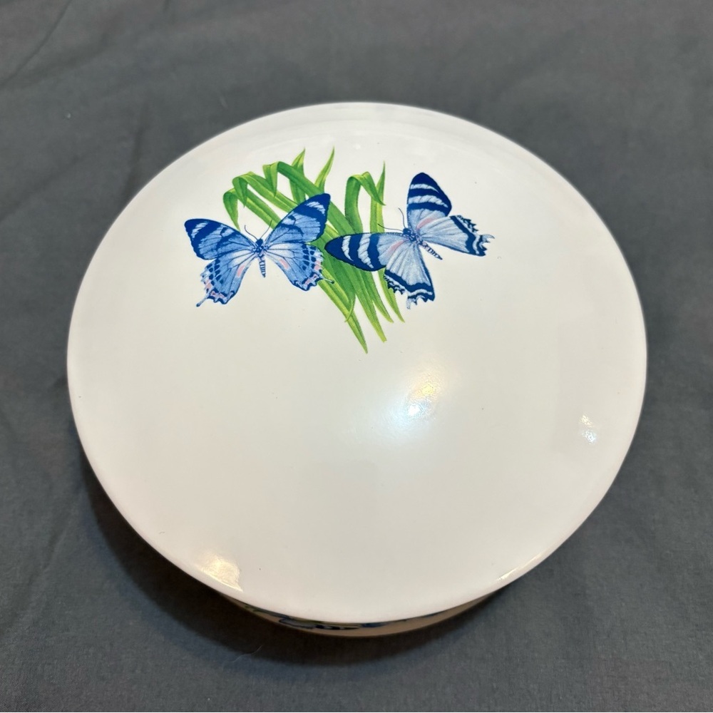 Vintage Large 1990's FTD White Porcelain Butterly Trinket Dish With Lid